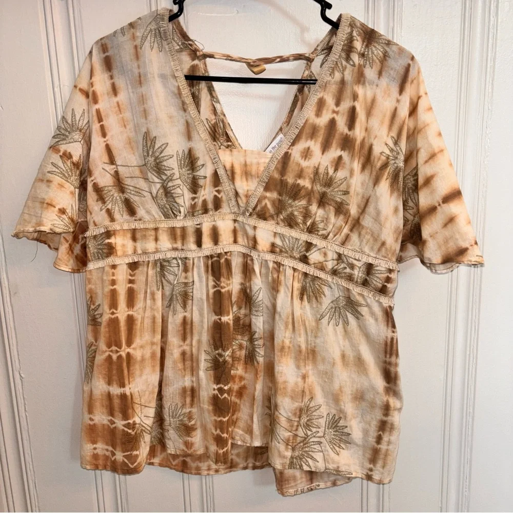 a pea in the pod maternity large BoHo top embroidered flowers muted colors large